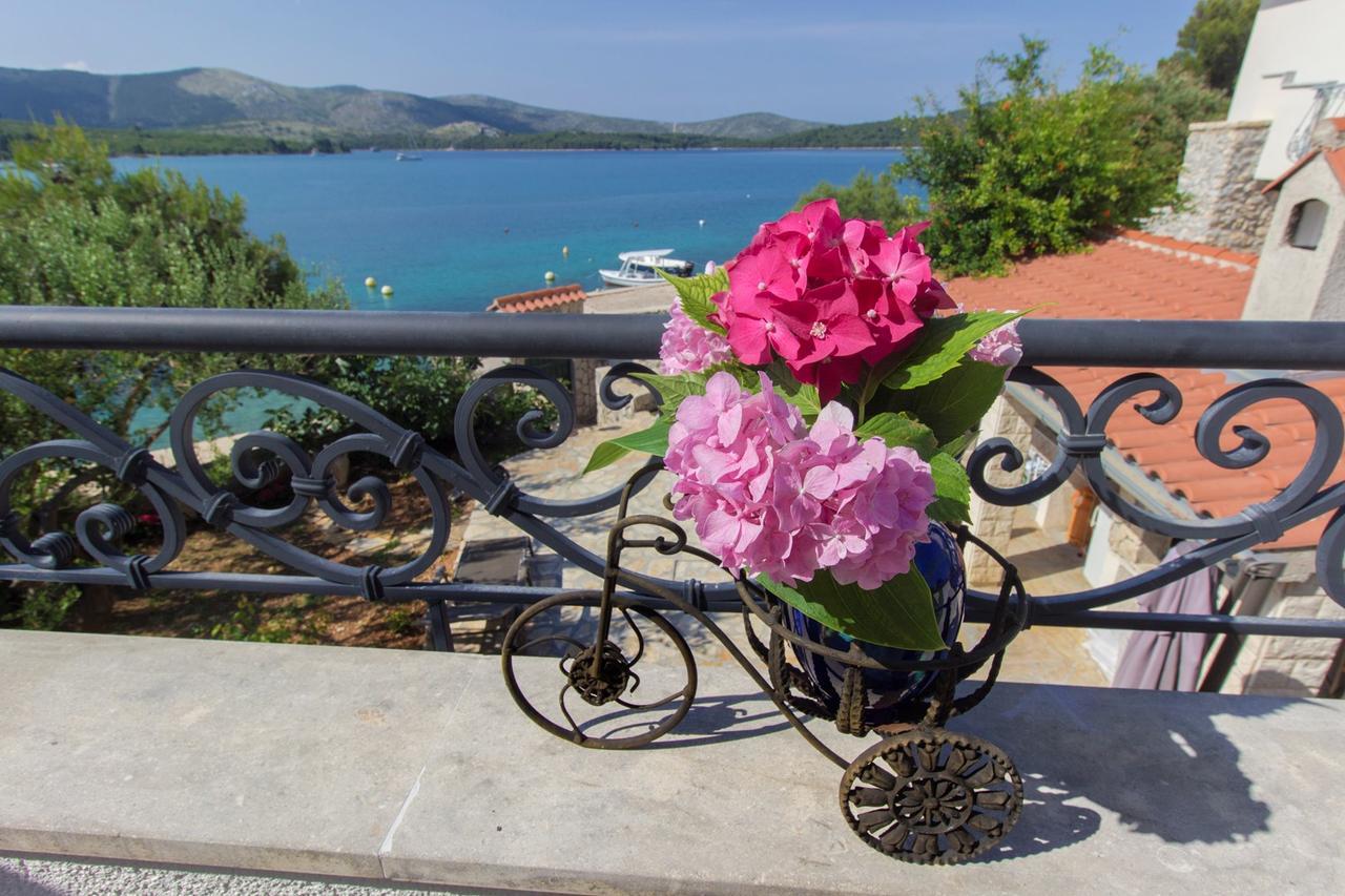 Sea Breeze - Front Sea Apartment Zaboric Dış mekan fotoğraf