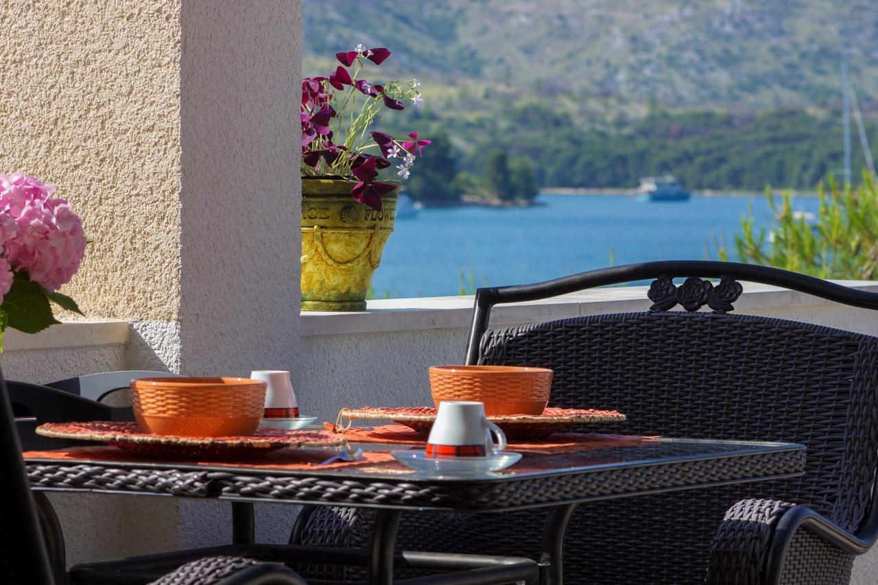 Sea Breeze - Front Sea Apartment Zaboric Dış mekan fotoğraf