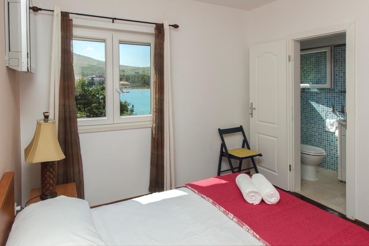 Sea Breeze - Front Sea Apartment Zaboric Dış mekan fotoğraf