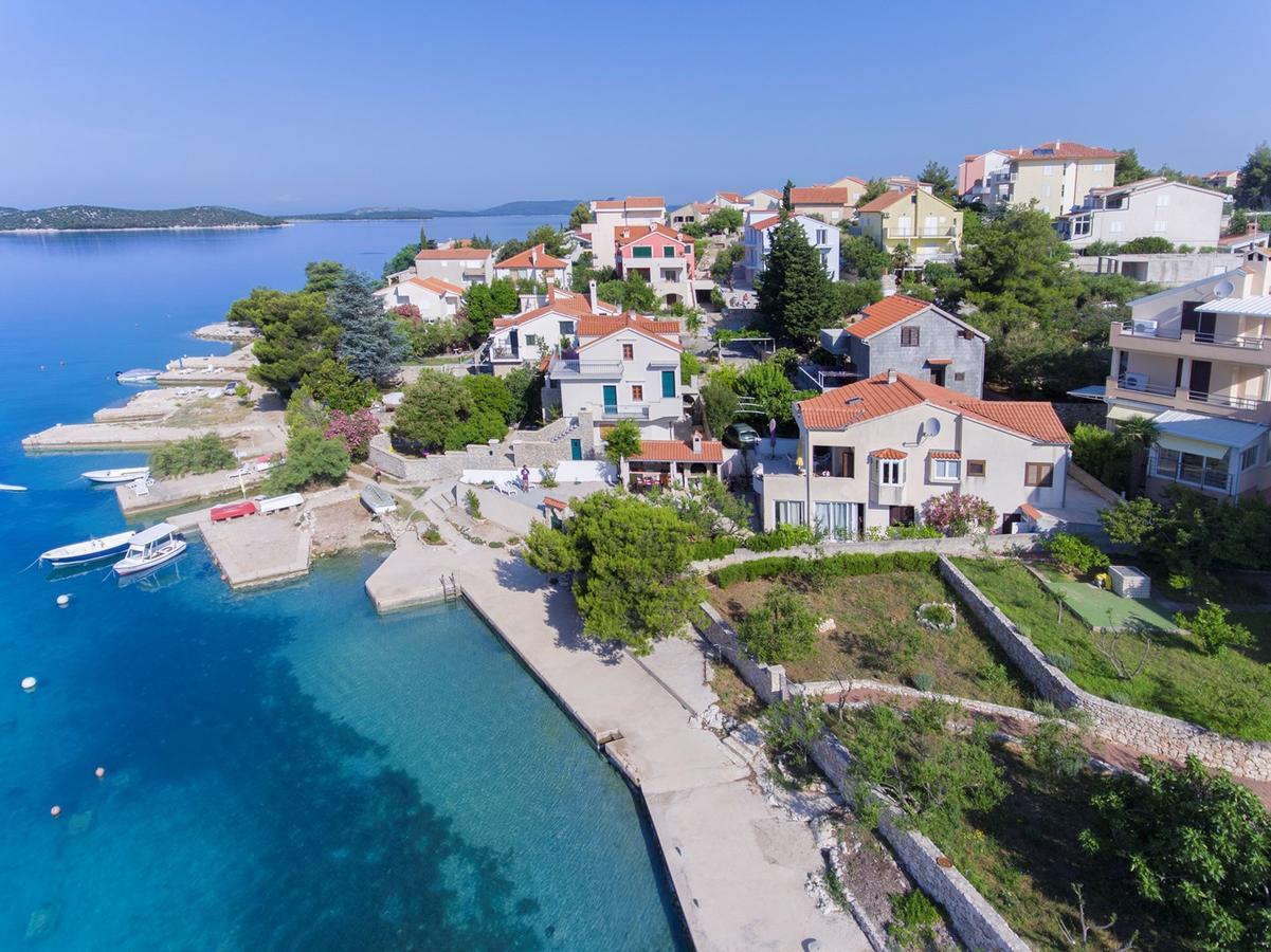 Sea Breeze - Front Sea Apartment Zaboric Dış mekan fotoğraf